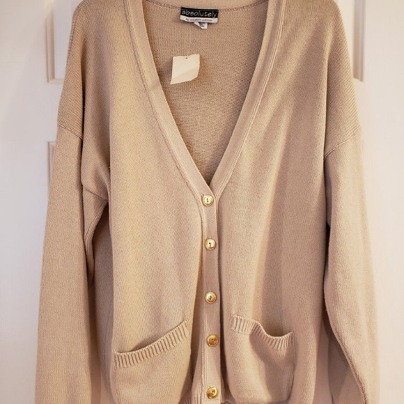 NWT CARDIGAN - Picture 3 of 4